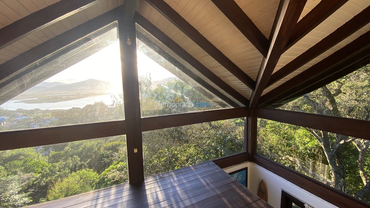 House for vacation rental in Garopaba (Praia da Ferrugem)