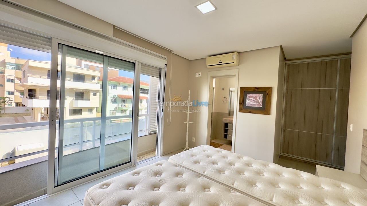 Apartment for vacation rental in Governador Celso Ramos (Praia de Palmas)