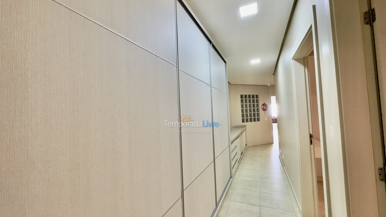 Apartment for vacation rental in Governador Celso Ramos (Praia de Palmas)
