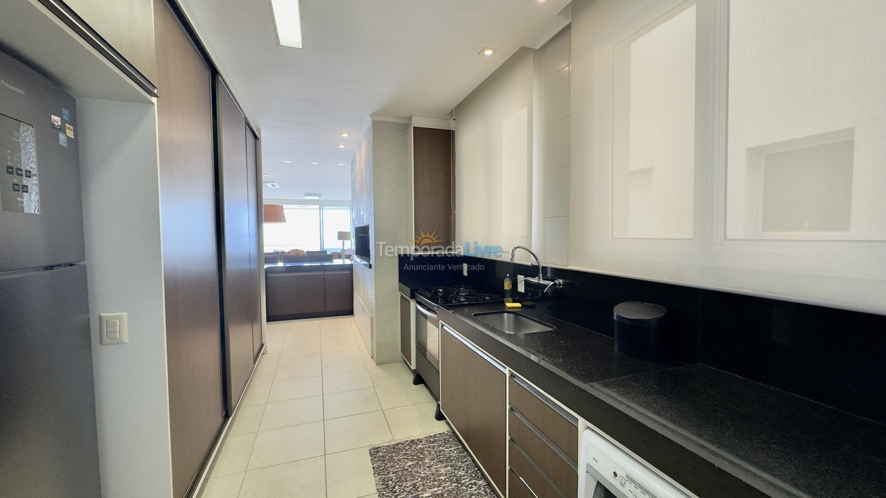 Apartment for vacation rental in Governador Celso Ramos (Praia de Palmas)
