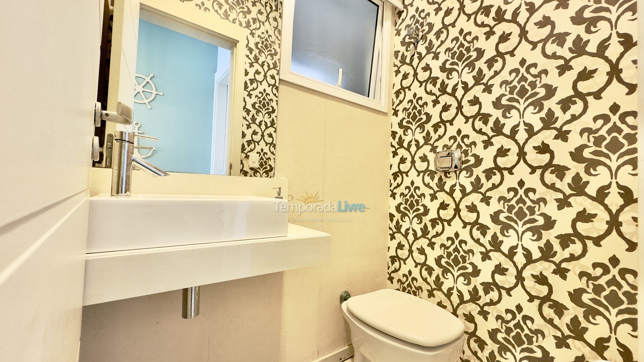 Apartment for vacation rental in Governador Celso Ramos (Praia de Palmas)