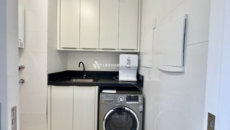 Apartamento Completo na Quadra do Mar em Praia de Palmas