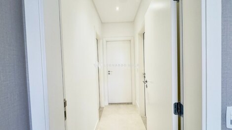 Apartamento Completo na Quadra do Mar em Praia de Palmas