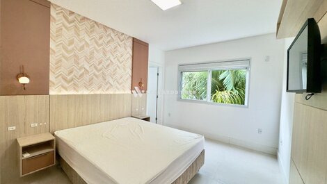 Apartamento Completo na Quadra do Mar em Praia de Palmas