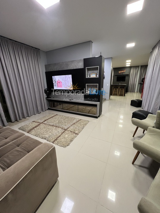 Casa para aluguel de temporada em São Francisco do Sul (Ubatuba)