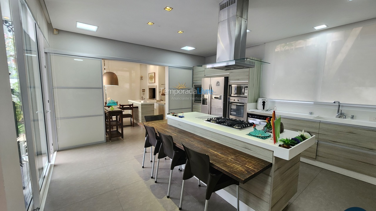 Casa para alquiler de vacaciones em Florianopolis (Jurerê Internacional)