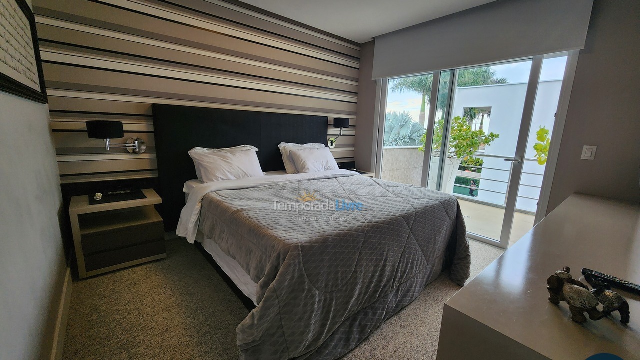 Casa para alquiler de vacaciones em Florianopolis (Jurerê Internacional)