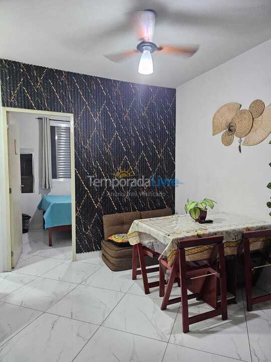 Apartamento para aluguel de temporada em Praia Grande (Canto do Forte)