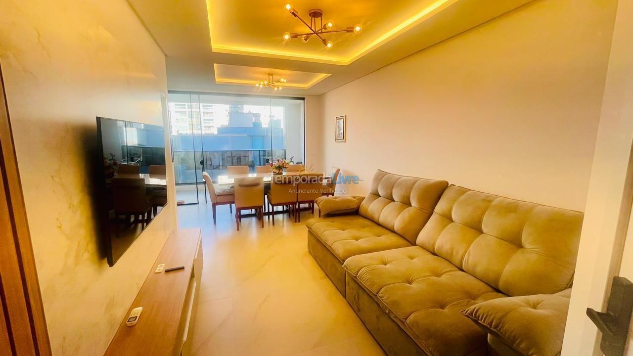 Apartamento para aluguel de temporada em Itapema (Meia Praia Frente Mar)