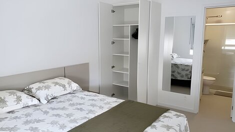 Sun Club | 2 Bedrooms Steps from the Sea