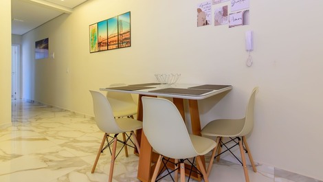 Apartment with Ocean View - Santinho Beach, 15 meters from the sea.