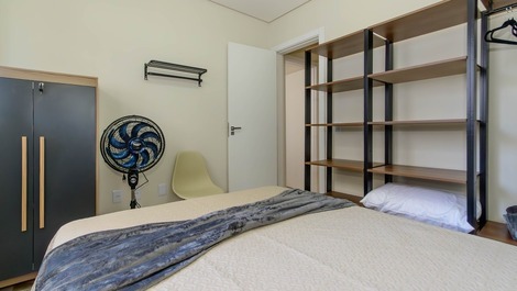 Apartment with Ocean View - Santinho Beach, 15 meters from the sea.