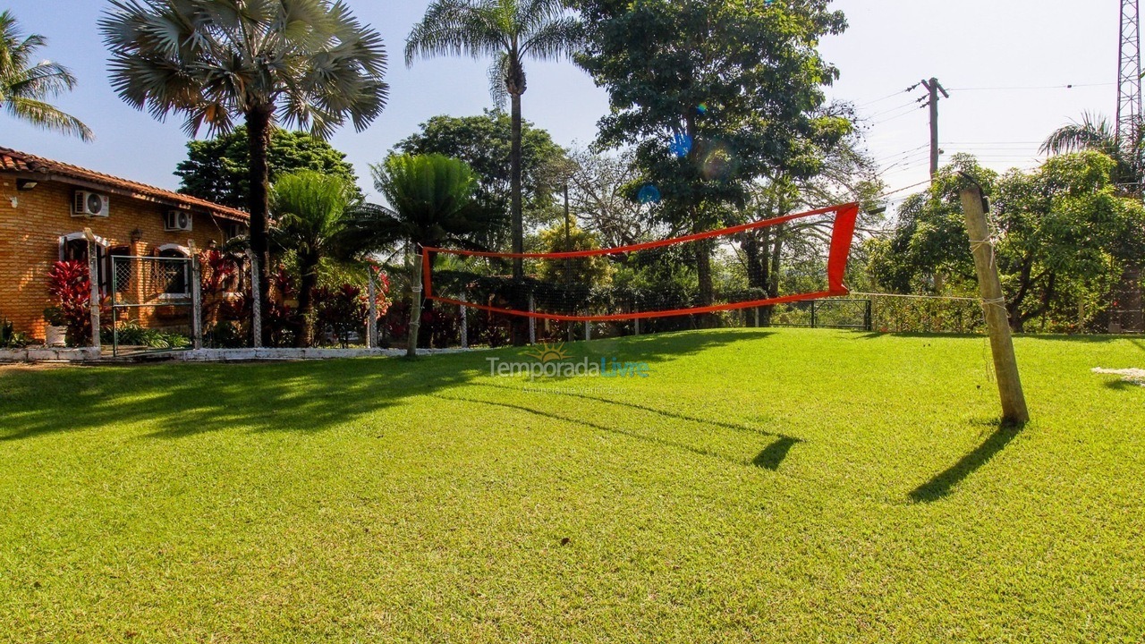 Granja para alquiler de vacaciones em Tietê (Condomínio água Santa)