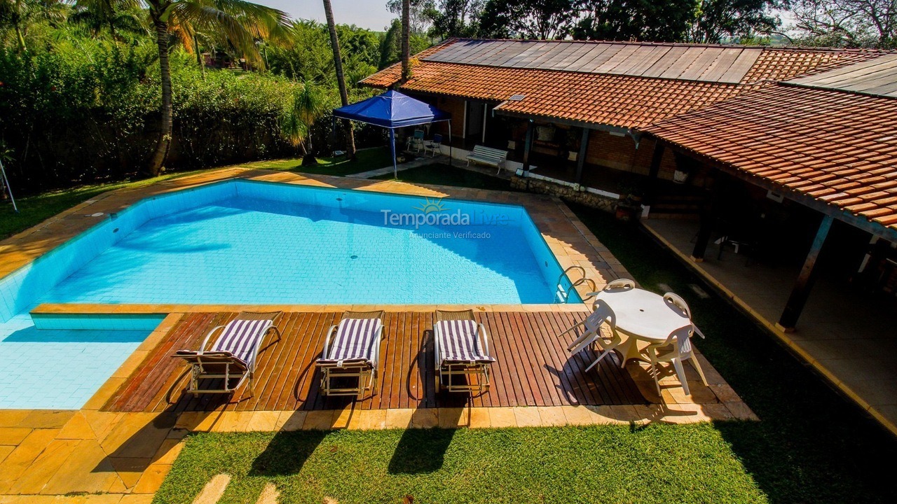 Granja para alquiler de vacaciones em Tietê (Condomínio água Santa)