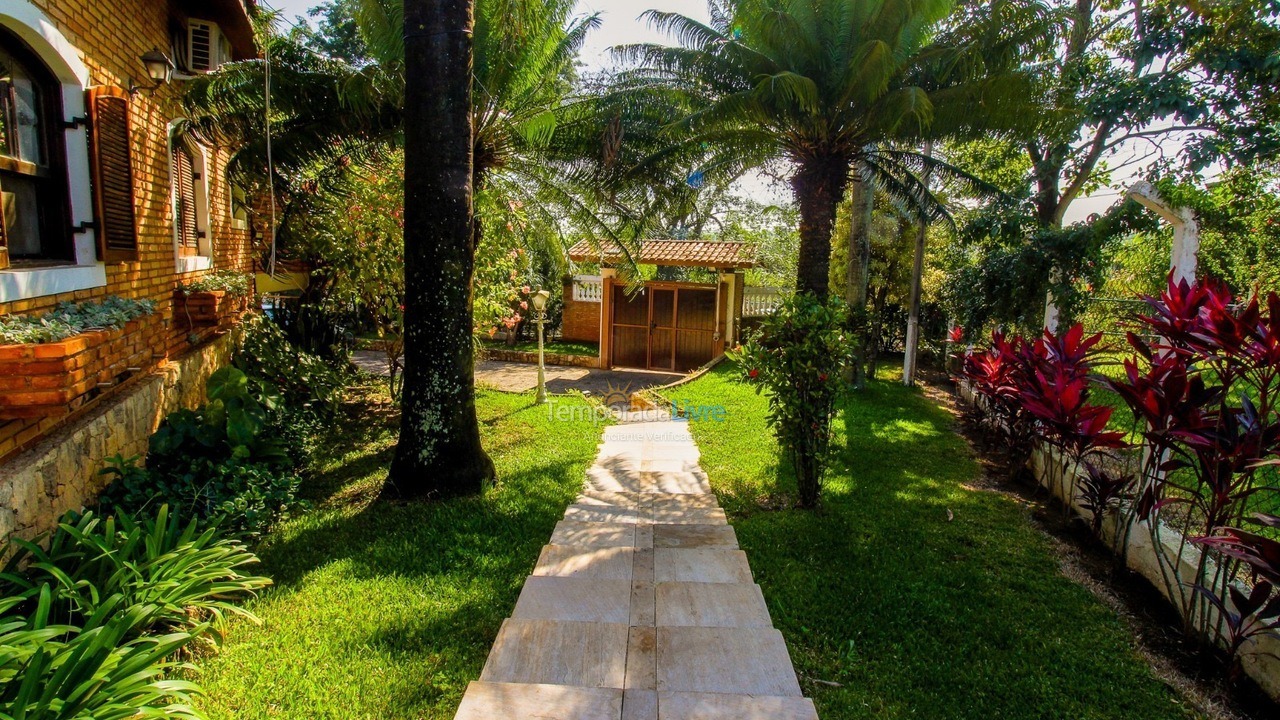 Granja para alquiler de vacaciones em Tietê (Condomínio água Santa)