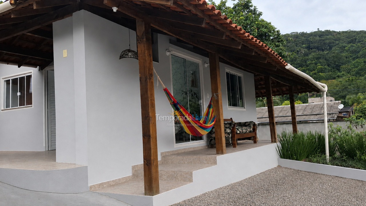 House for vacation rental in Bombinhas (José Amandio)