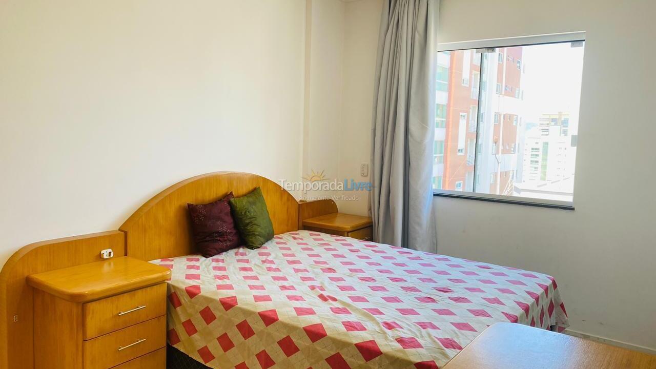 Apartamento para aluguel de temporada em Itapema (Meia Praia Quadra do Mar)