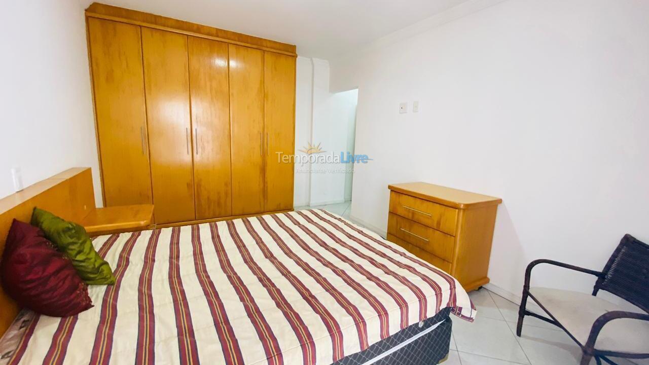 Apartamento para aluguel de temporada em Itapema (Meia Praia Quadra do Mar)
