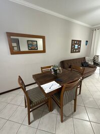 078 - Apartamento con 02 dormitorios y excelente relación calidad-precio