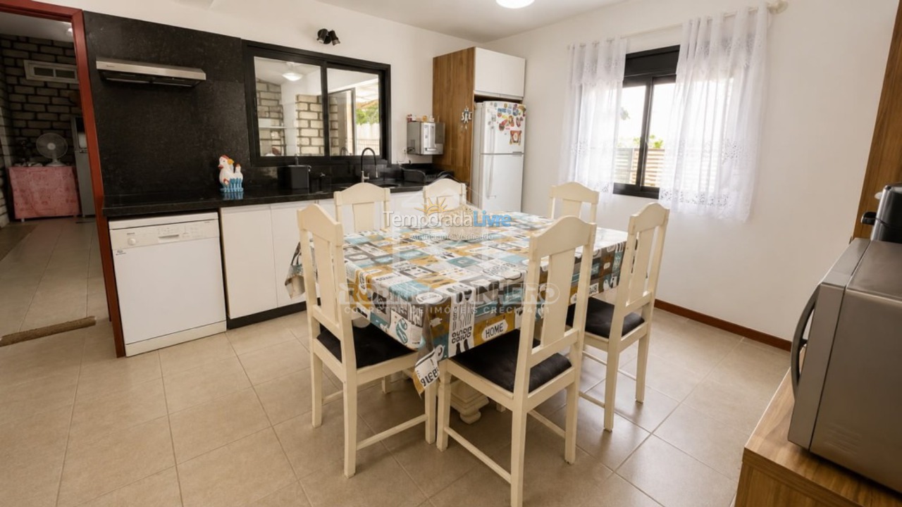 Casa para alquiler de vacaciones em Bombinhas (Canto Grande)