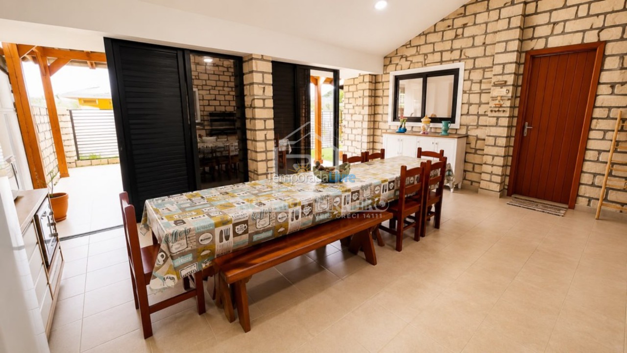 Casa para alquiler de vacaciones em Bombinhas (Canto Grande)