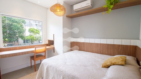 Casa con piscina para 8 personas.