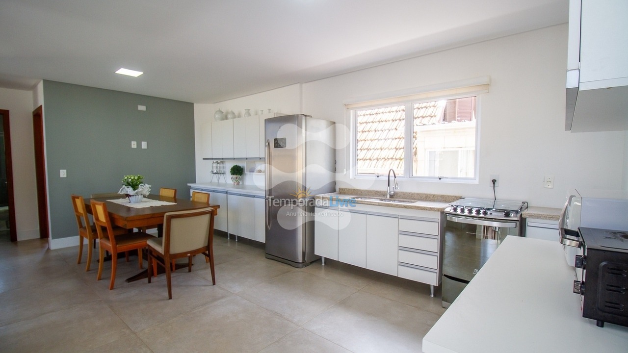 Casa para alquiler de vacaciones em Bombinhas (Canto Grande)