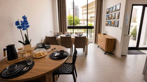 Apartamento Garden Dúplex na Praia de Mariscal