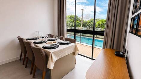 Apartamento Garden Dúplex na Praia de Mariscal