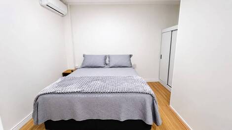 Apartamento Garden Dúplex na Praia de Mariscal