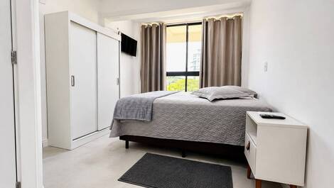 Apartamento Garden Dúplex na Praia de Mariscal