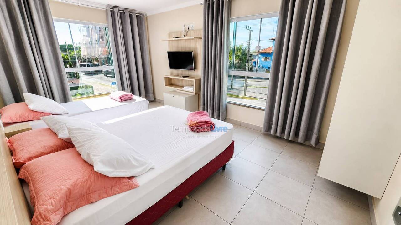 Apartment for vacation rental in Bombinhas (Mariscal)