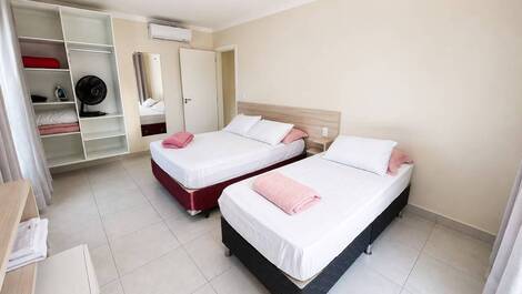 Apartment with 1 bedroom for 4 people with pool in Praia de Mariscal