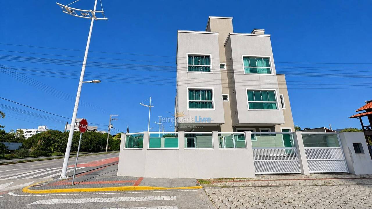 Apartment for vacation rental in Bombinhas (Mariscal)