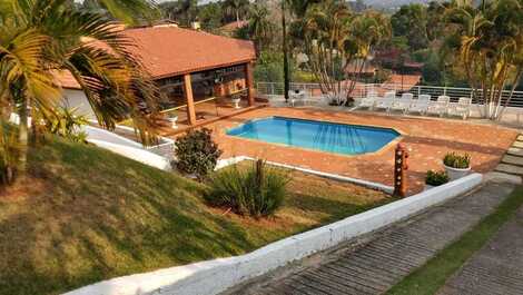 🏡 Casa de campo con 2 suites + 1 dormitorio y una gran zona gourmet.