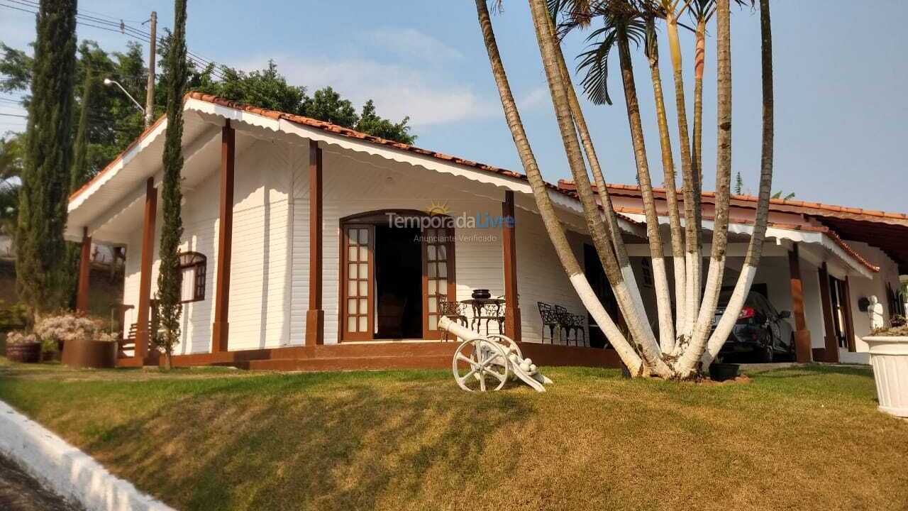 Granja para alquiler de vacaciones em Mairinque (Condomínio Porta do Sol)