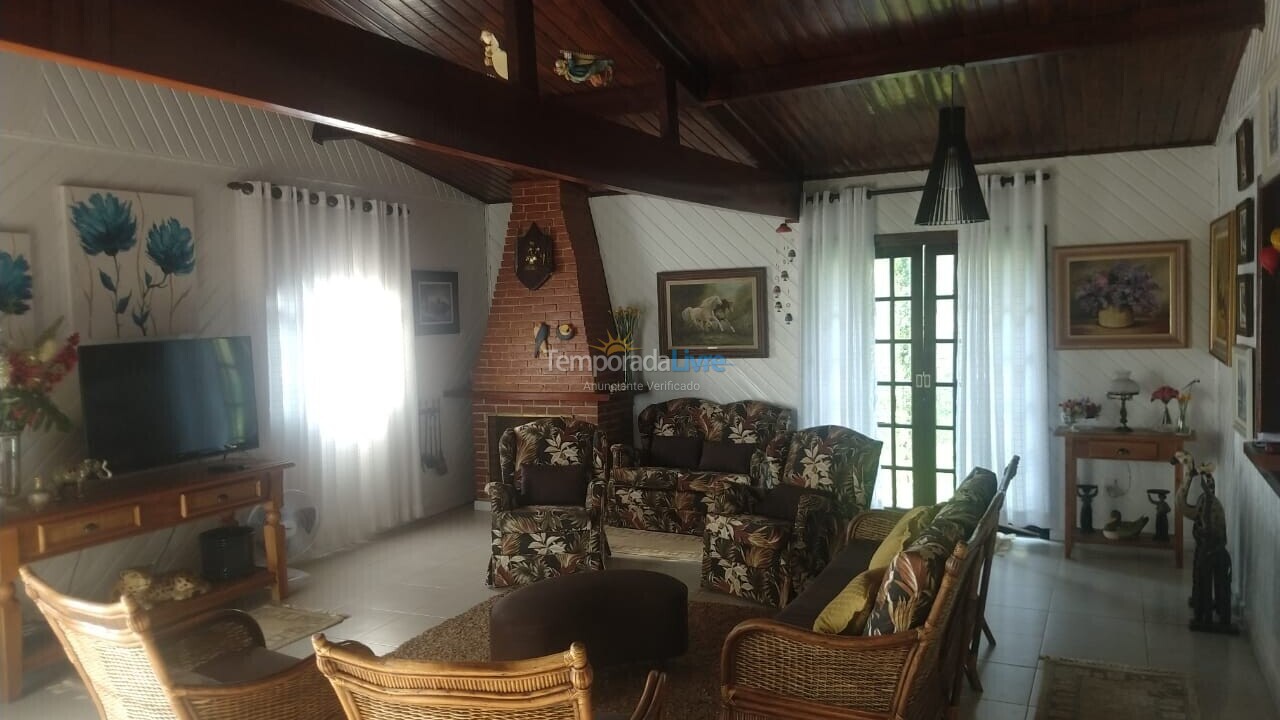 Granja para alquiler de vacaciones em Mairinque (Condomínio Porta do Sol)