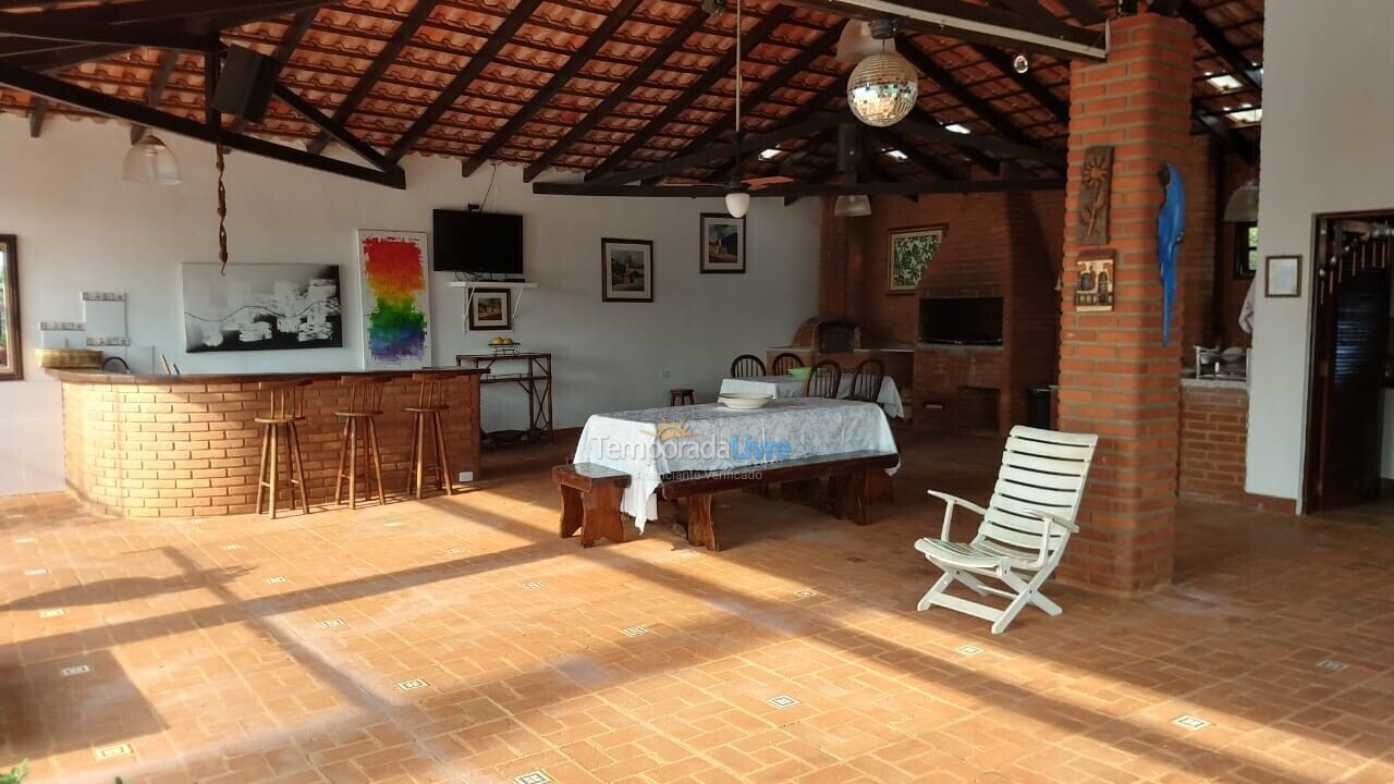 Granja para alquiler de vacaciones em Mairinque (Condomínio Porta do Sol)