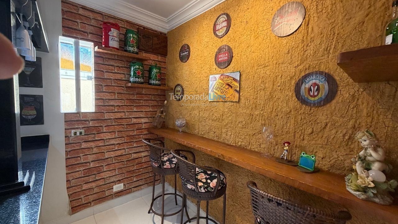 Casa para aluguel de temporada em Guarujá (Praia do Pernambuco)