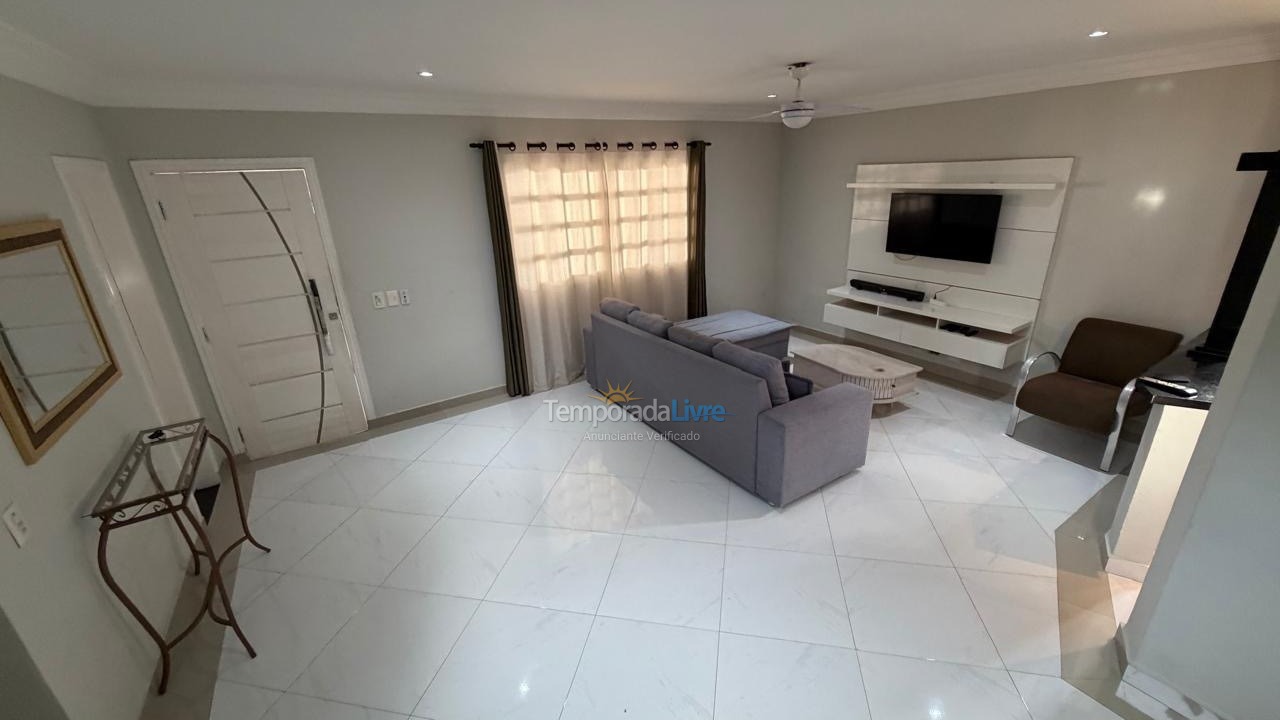 Casa para aluguel de temporada em Guarujá (Praia do Pernambuco)