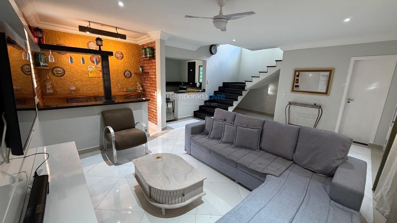 Casa para aluguel de temporada em Guarujá (Praia do Pernambuco)