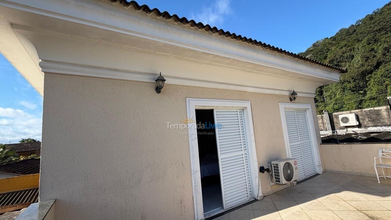 Casa para aluguel de temporada em Guarujá (Praia do Pernambuco)