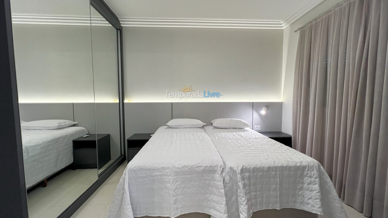 Apartment for vacation rental in Itapema (Centro)