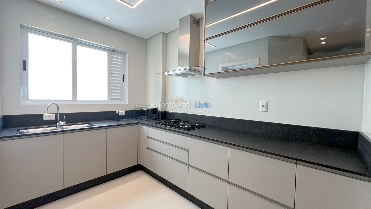 Apartment for vacation rental in Itapema (Centro)