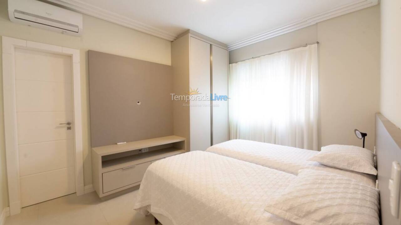 Apartamento para aluguel de temporada em Itapema (Centro)
