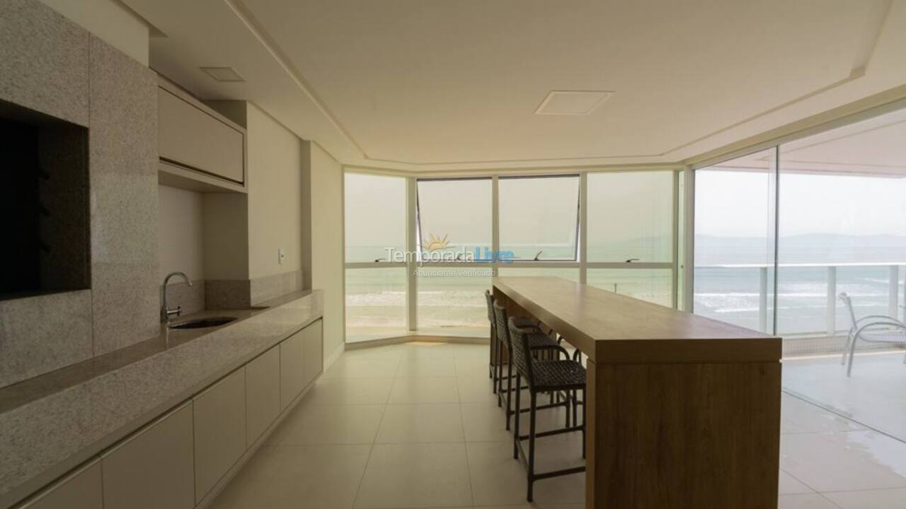 Apartamento para aluguel de temporada em Itapema (Centro)