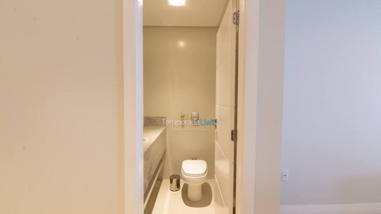 Apartamento para aluguel de temporada em Itapema (Centro)