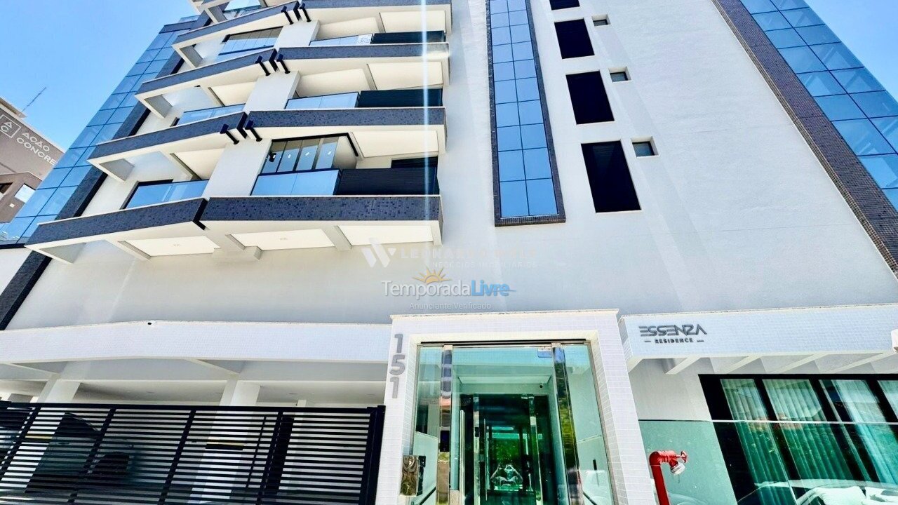 Apartamento para aluguel de temporada em Governador Celso Ramos (Praia de Palmas)