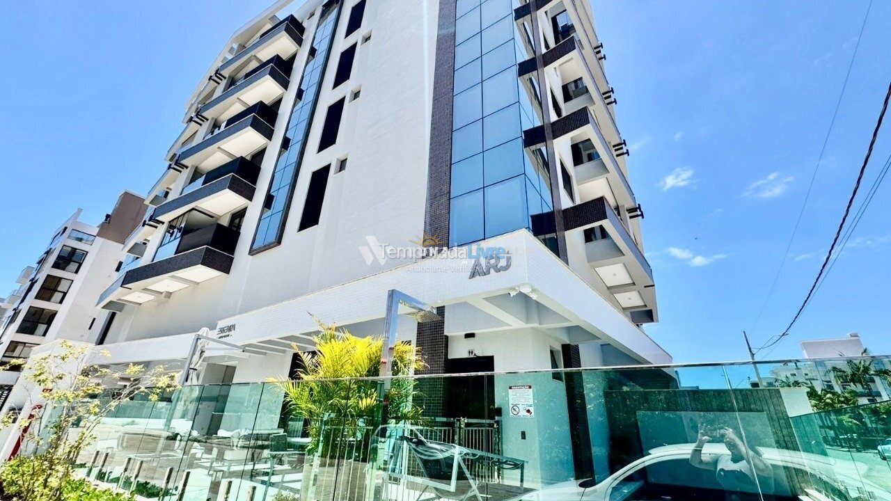 Apartamento para aluguel de temporada em Governador Celso Ramos (Praia de Palmas)