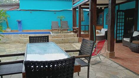 Opportunity for a great home in the outback of Camburi!